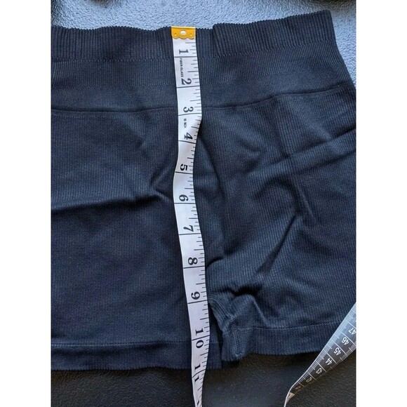 2 Capezio Shorts Seamless Rib Bike Dance Stretch Nylon Spandex Mid Rise XS/S - Picture 12 of 16